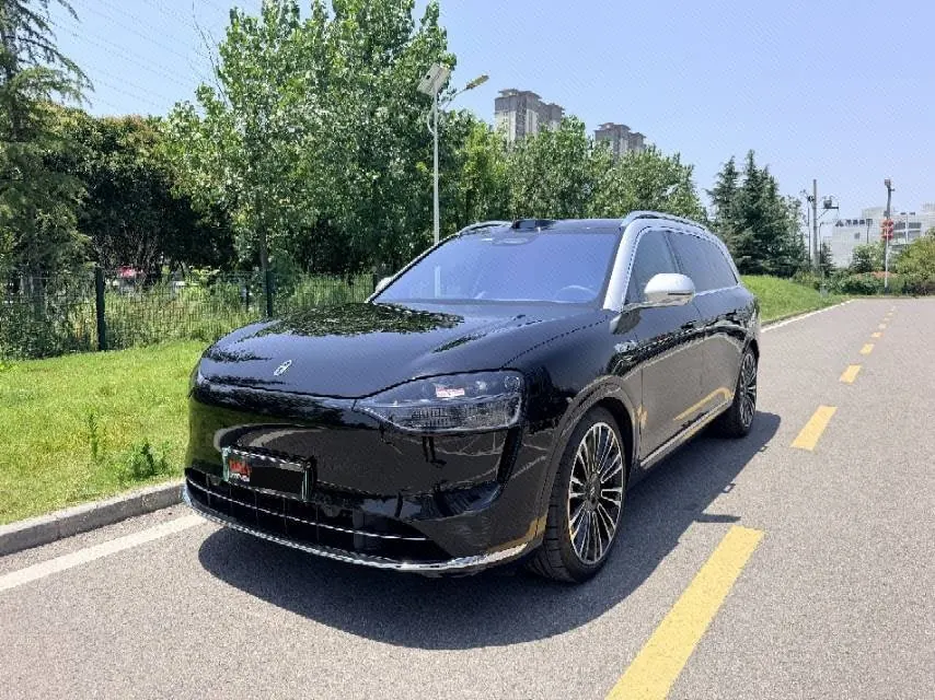 Open image lightbox: AITO 2025 AITO M9 extended range Ultra version 52kWh6 seat version automatic gear