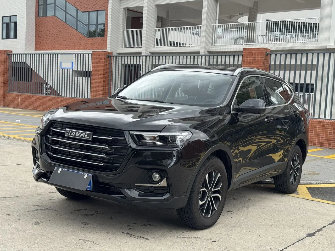 Open image lightbox: Haval 2025 H6 1.5T National Tide Champion Edition Automatic Gear
