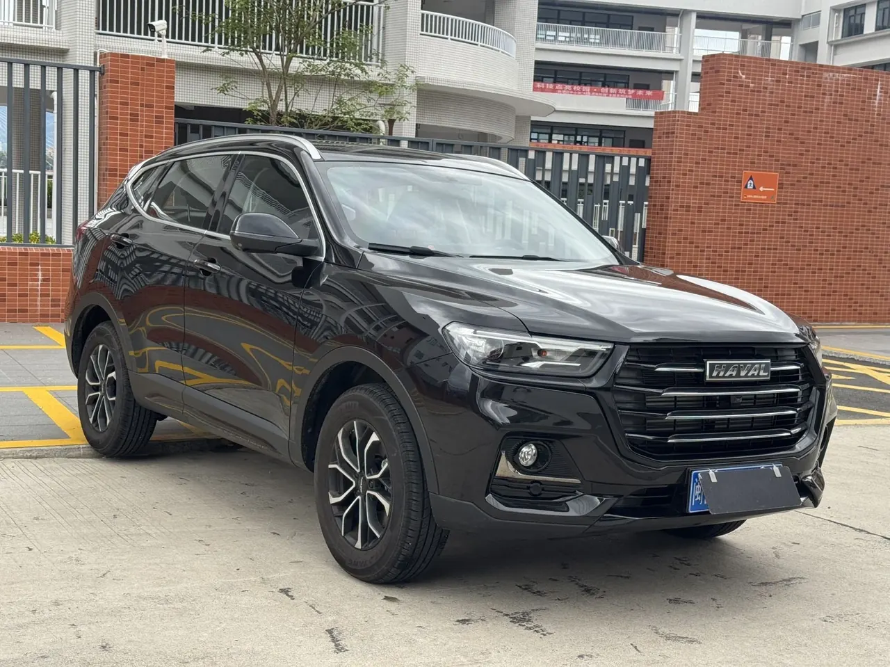 Haval 2025 H6 1.5T National Tide Champion Edition Automatic Gear 3