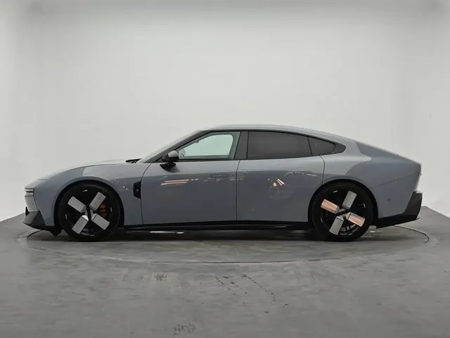 Xpeng 2025 P 7 750km High Performance Edition Automatic Gear 3