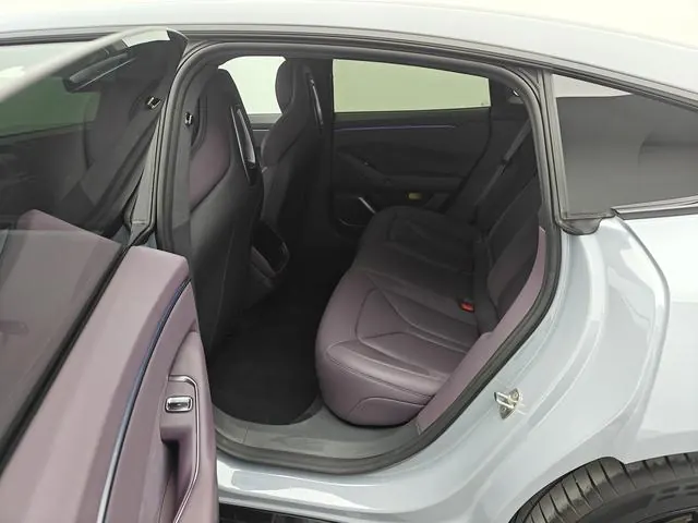 Xpeng 2025 P 7 750km High Performance Edition Automatic Gear 6