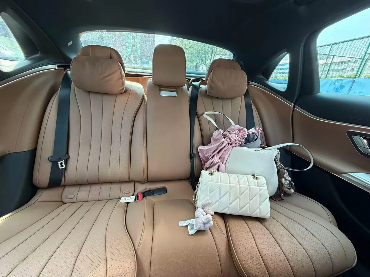 Mercedes Benz E Class 2025 E 300 L 48V 2.0T Luxury Automatic Gear 4