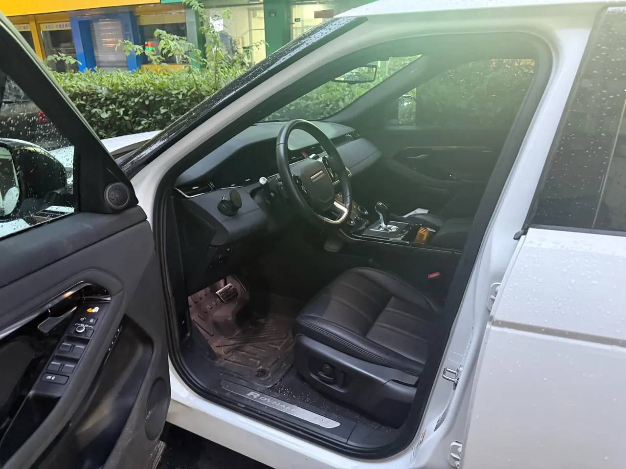 Land Rover 2020 Range Rover Aurora 48V 2.0T 249PS R-DYNAMIC SE Sports Technology Edition Automatic Gear 3
