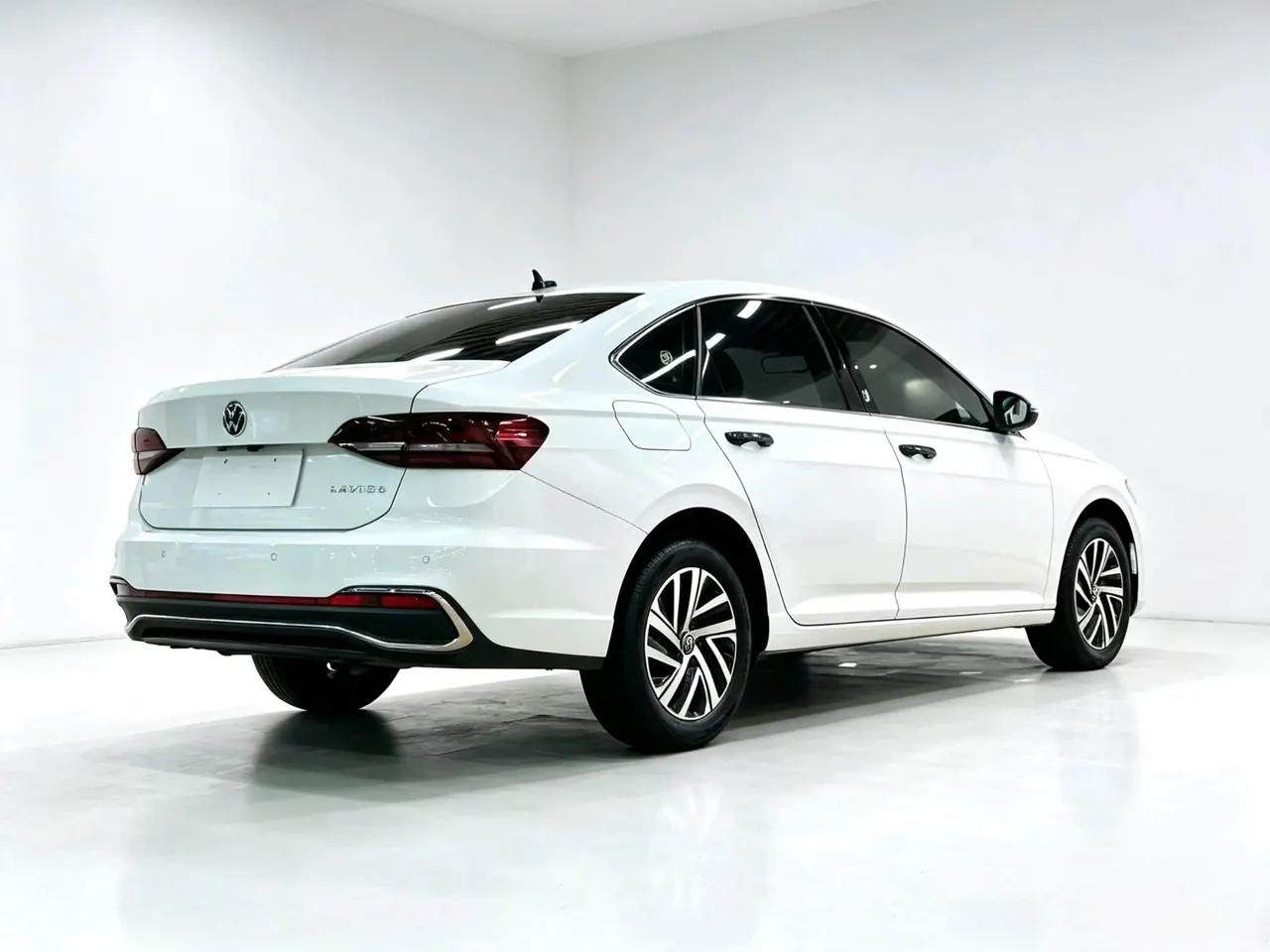 Volkswagen 2023 LaVida 1.5 5 Million Edition Automatic 2