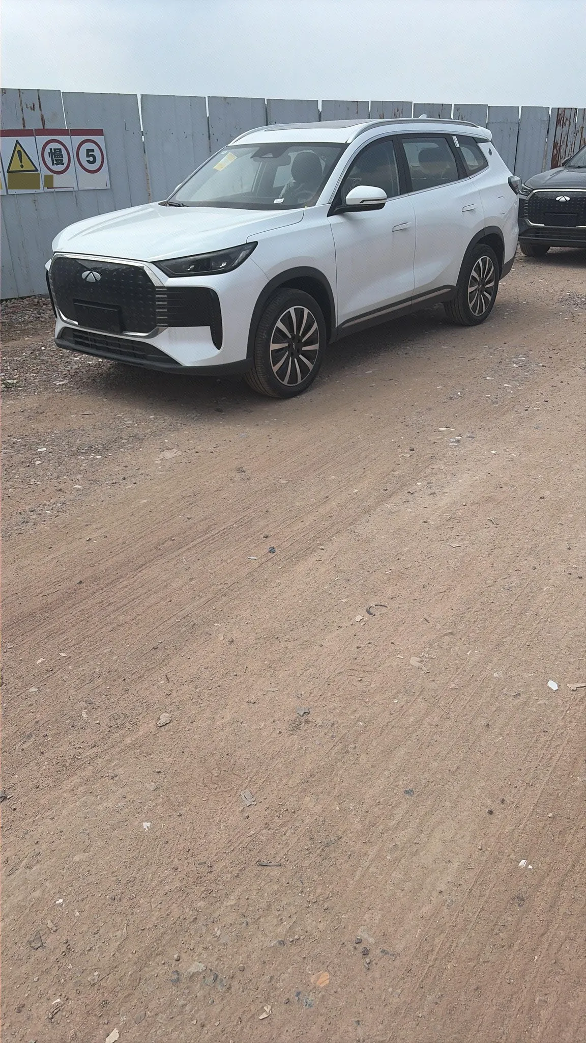 Open image lightbox: Chery 2025 Fengyun T8 1.5T 130km Deluxe Edition 5-seat Automatic Gear
