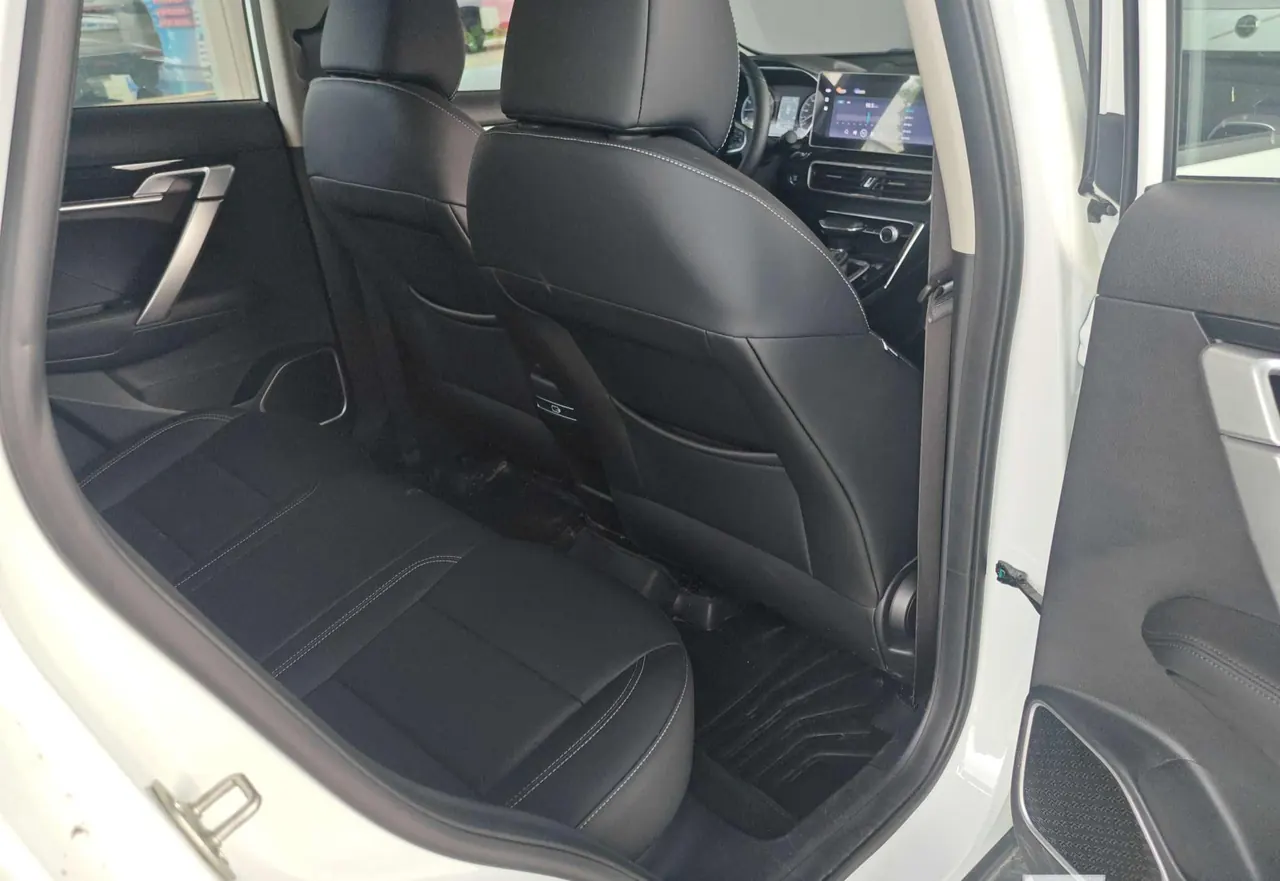 Geely 2025 Binyue 1.5 Stepless Super MAX Automatic Gear 4