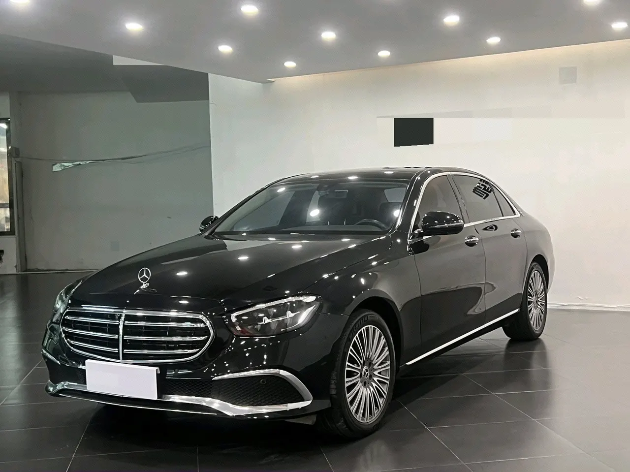 Open image lightbox: Mercedes Benz E Class 2021 E 300 L 2.0T Luxury Automatic Gear