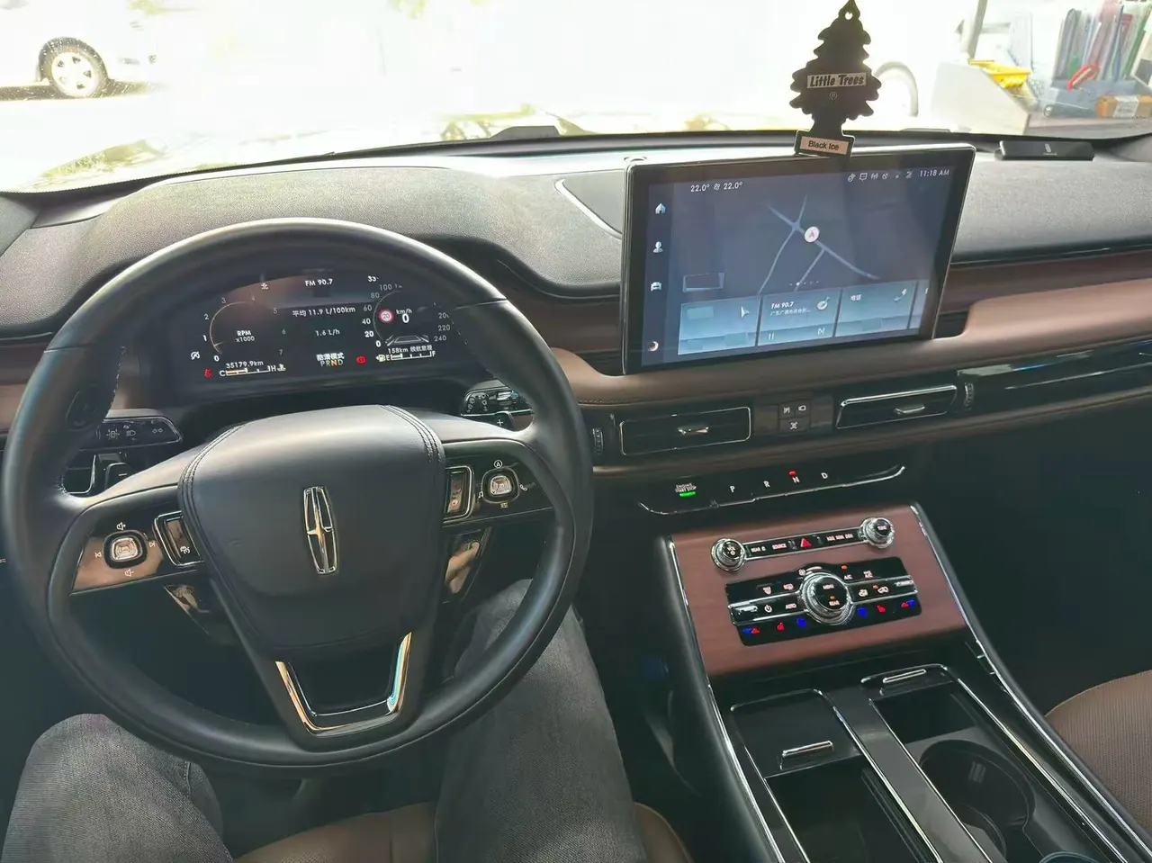 Lincoln 2023 aviator 3.0T V6 4-wheel drive elegant cruise version 6-seat automatic gear 2