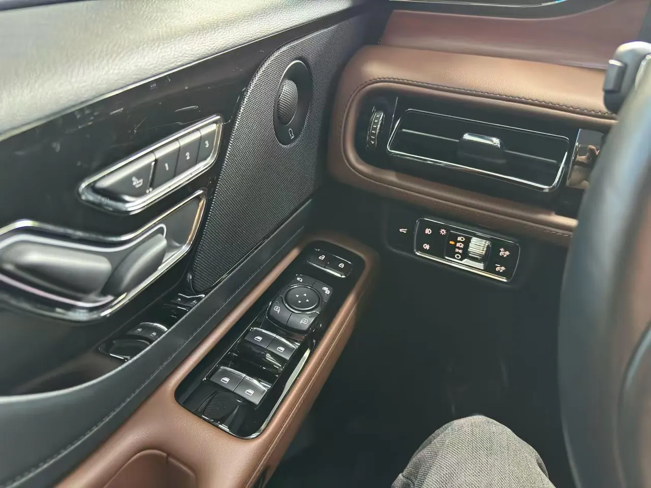 Lincoln 2023 aviator 3.0T V6 4-wheel drive elegant cruise version 6-seat automatic gear 6