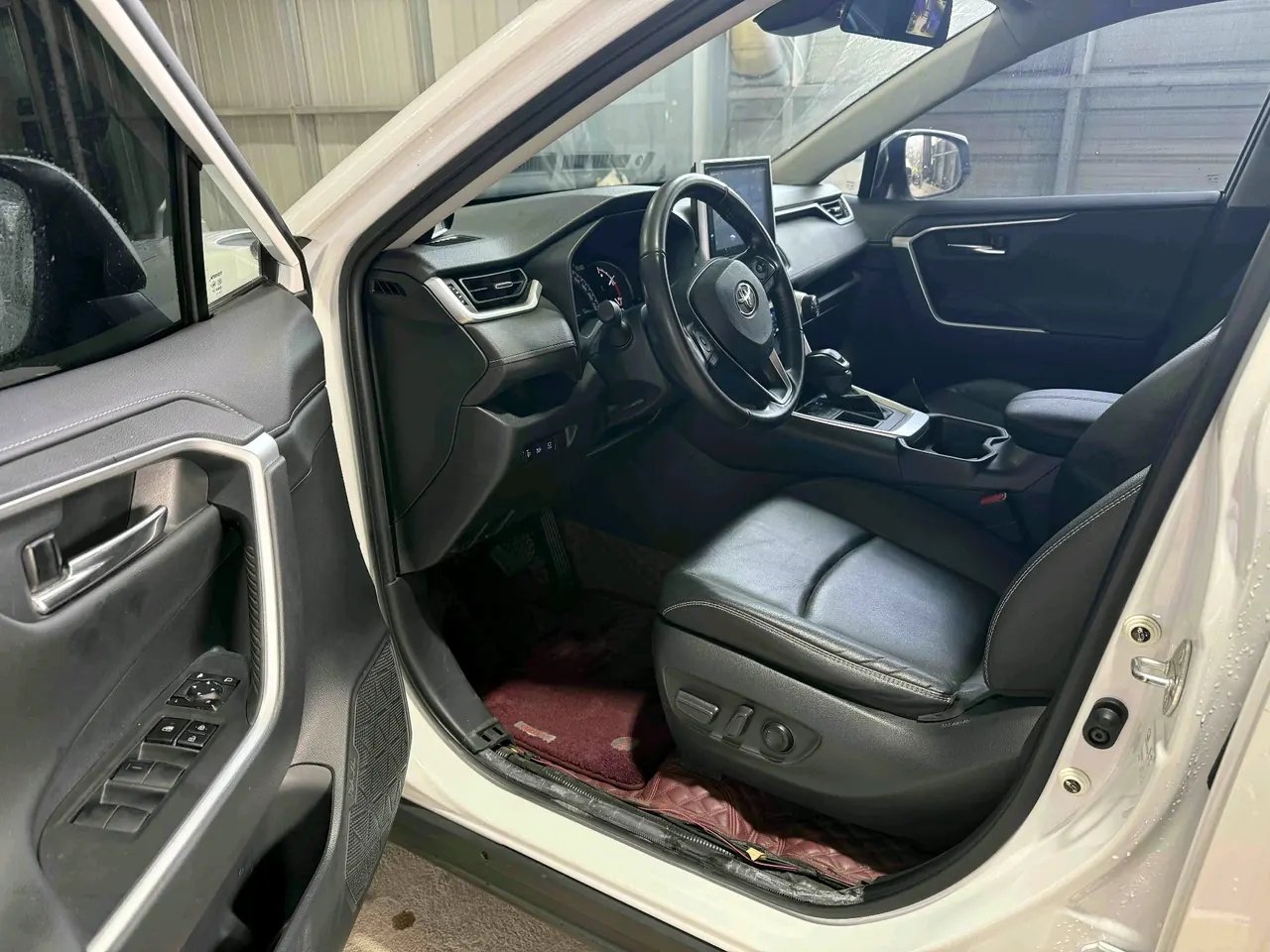 Toyota 2021 RAV4 Rongbo 2.0 Stepless Two-Drive Fashion PLUS Edition Automatic Gear 3