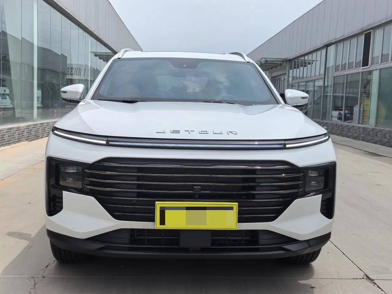 Jetour 2025 X70 PLUS 1.5T Deluxe Surging Edition 7-seat Automatic Gear 2