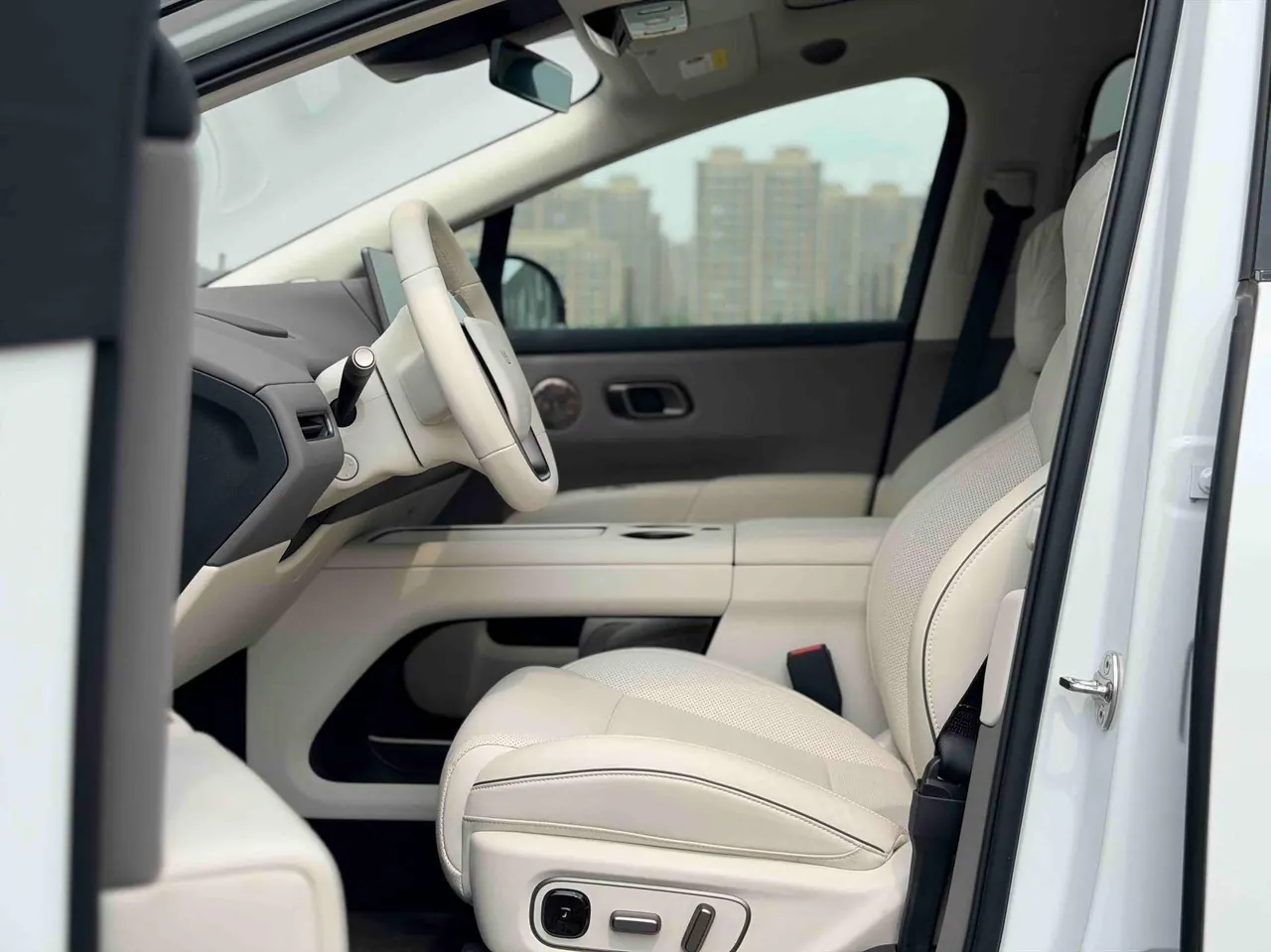 Li 2025 i8 Standard Edition Automatic Gear 4