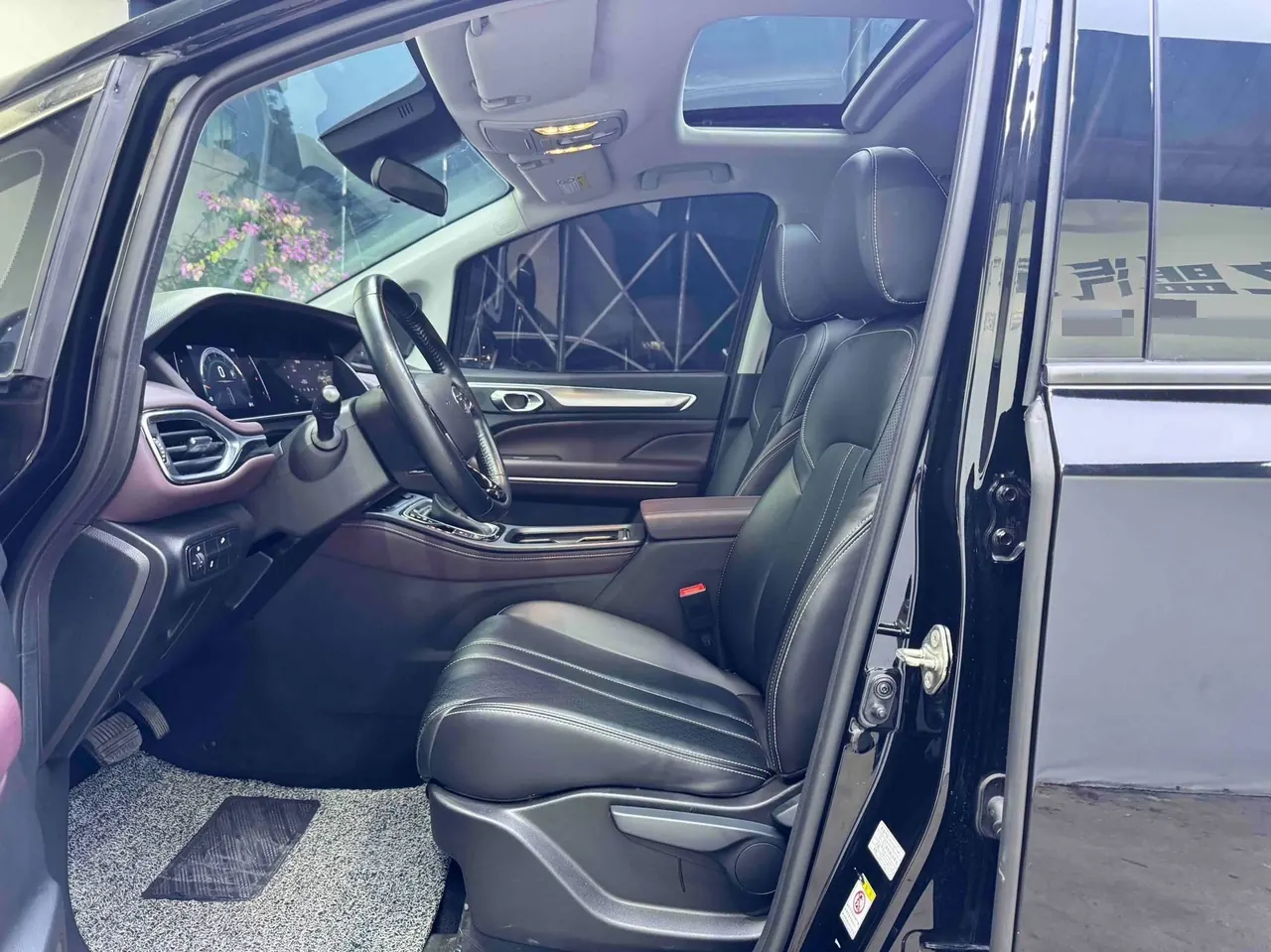 Chuanqi 2021 M6 1.5T 270T Deluxe Edition 7-seat Automatic Gear 6