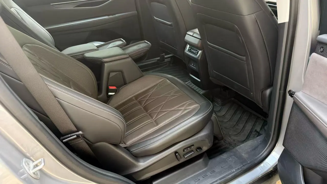 Ford 2025 sharp L HYBRID 2.0T stepless EcoBoost four-wheel drive 7-seat extreme automatic gear 2