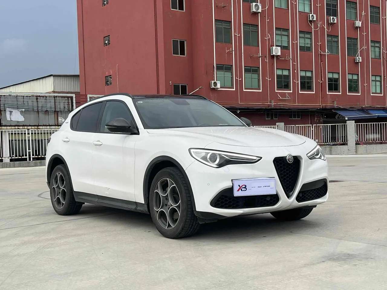 Alfa-Romeo Stelvio (Imported) 2021 Stelvio 2.0T 280HP Deluxe Automatic Gear 3