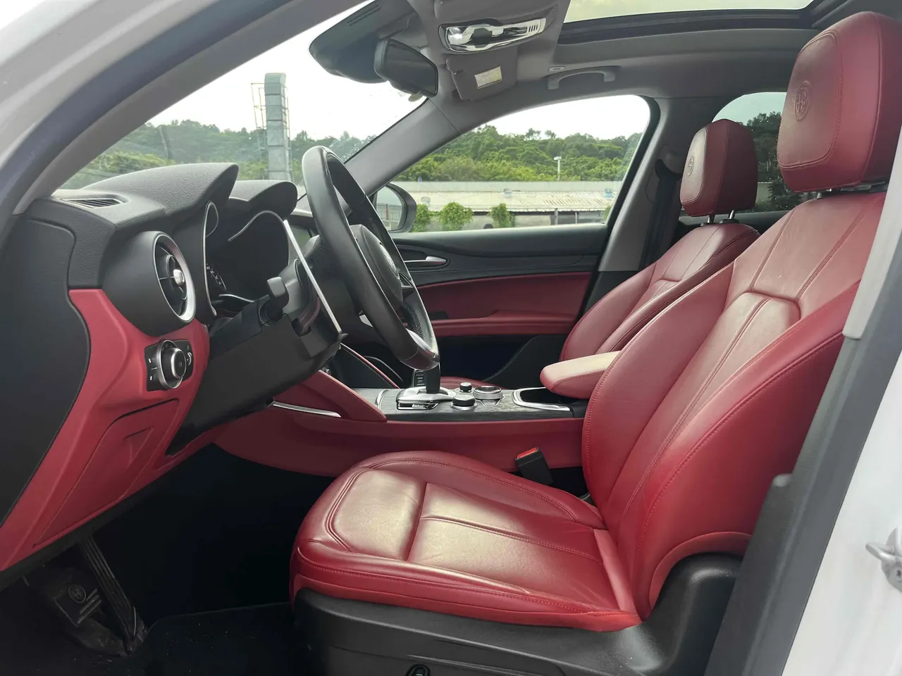 Alfa-Romeo Stelvio (Imported) 2021 Stelvio 2.0T 280HP Deluxe Automatic Gear 6