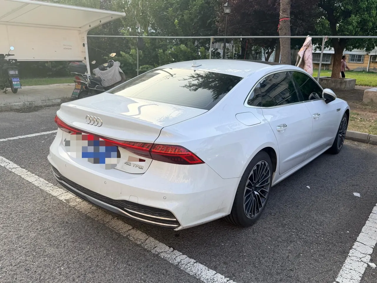 Audi 2024 A7L 2.0TFSI 45TFSI Luxury Automatic 2