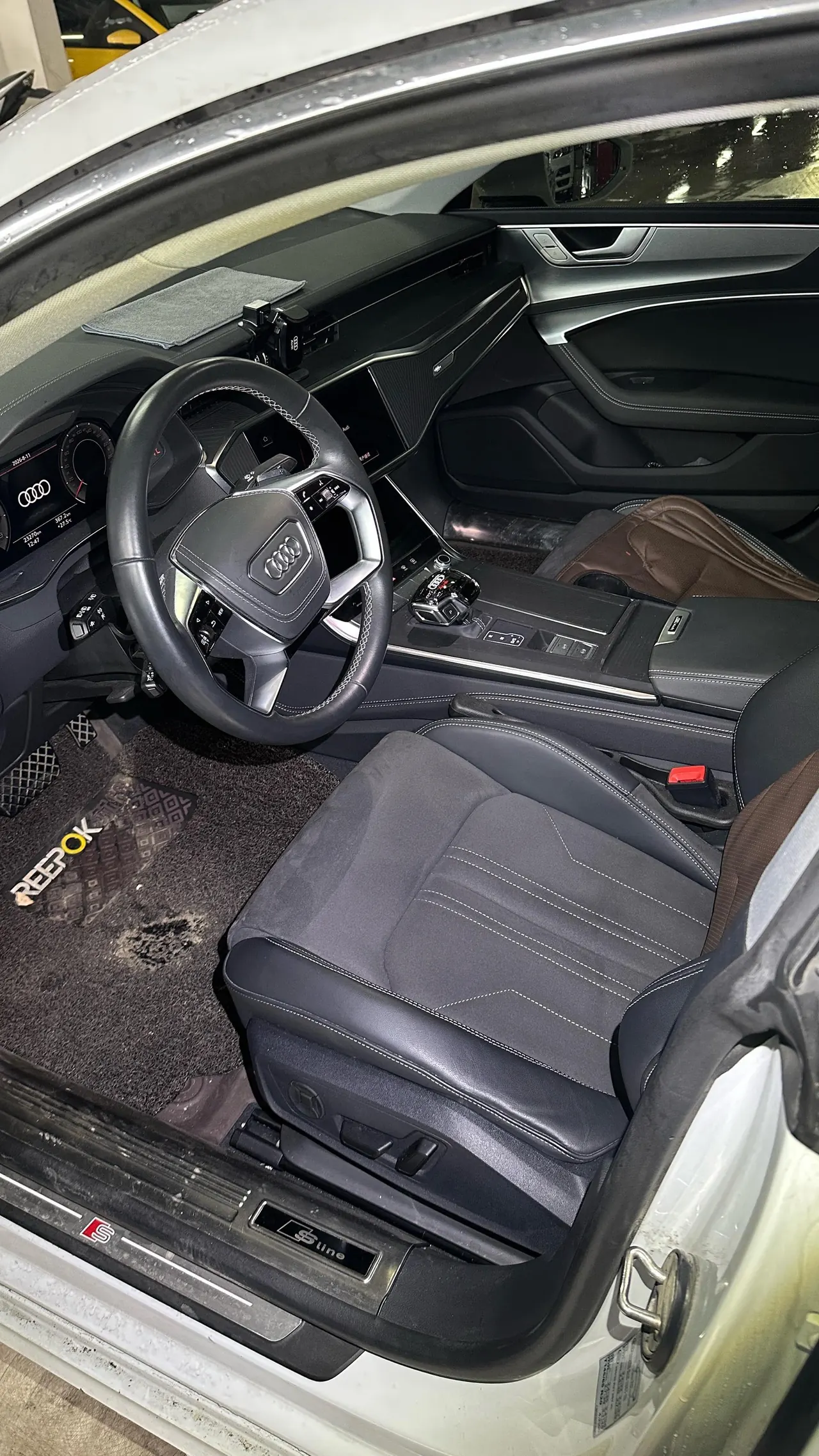 Audi 2024 A7L 2.0TFSI 45TFSI Luxury Automatic 3