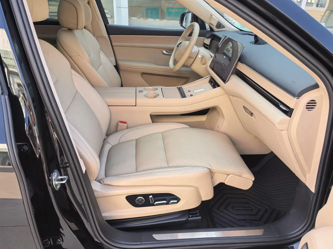 AITO 2025 AITO M5 extended-range Ultra rear-drive automatic gear 6