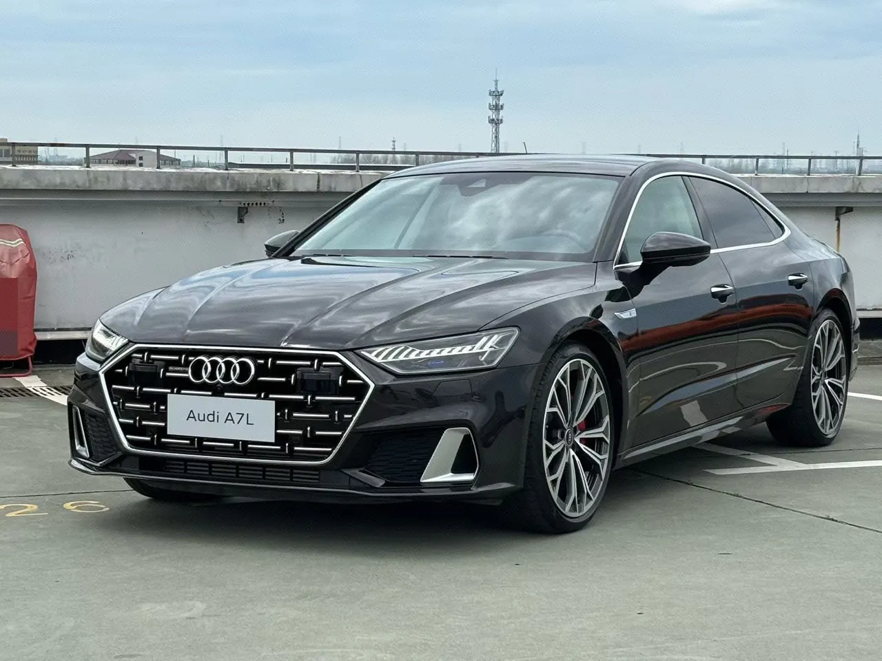 Open image lightbox: Audi 2024 A7L 48V 3.0TFSI 55TFSI Quattro S-line remote crystal crystal suit automatic gear