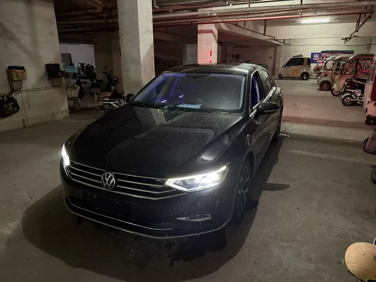 Open image lightbox: Volkswagen 2020 Magotan 2.0TSI 330TSI Leading Automatic