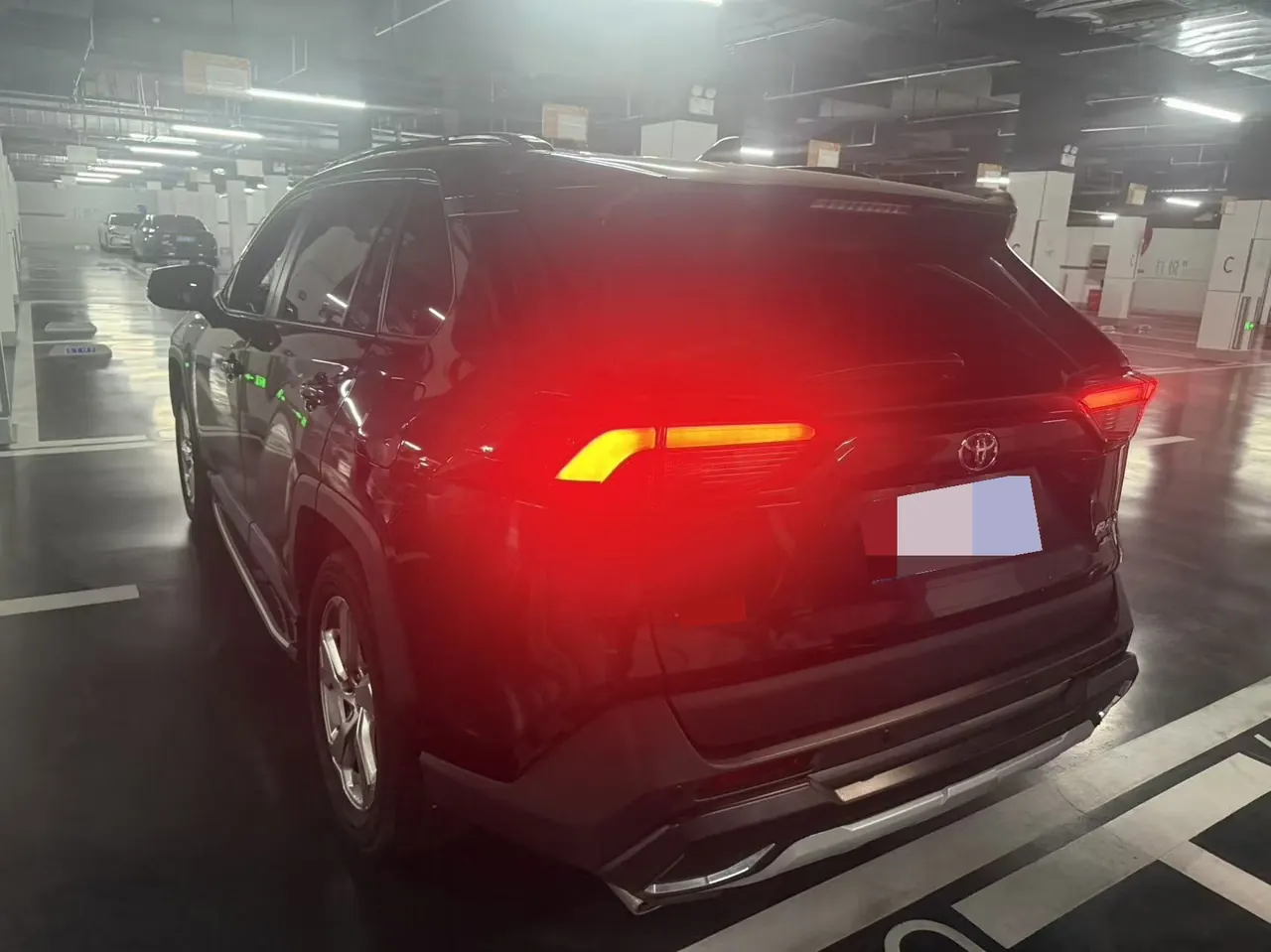 Toyota 2020 RAV4 Rongfeng 2.0 Stepless Four-wheel Drive Fashion Edition Automatic Gear 5