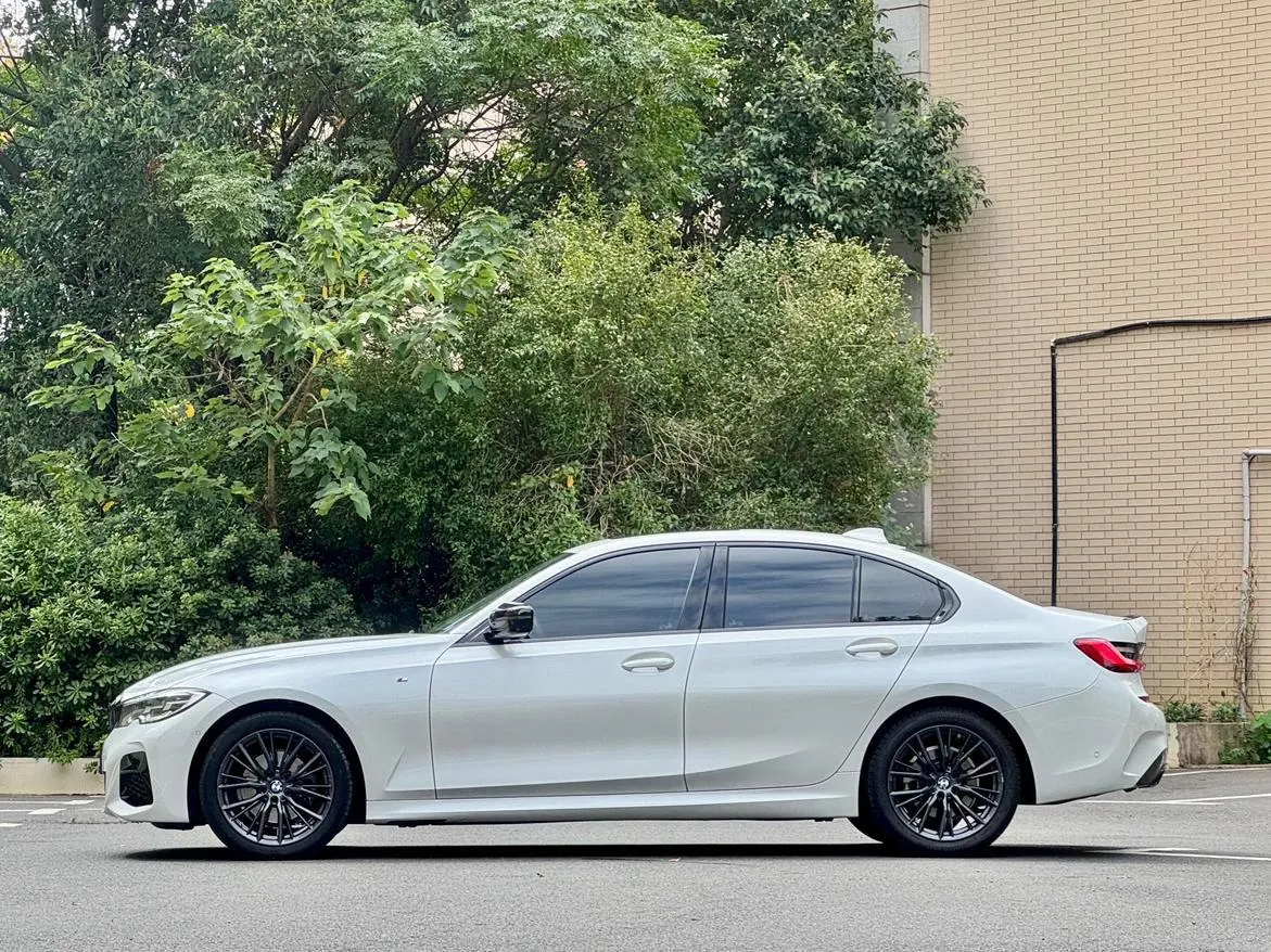 BMW 3 Series 2020 325i 2.0T M Sports Obsidian Night Kit (Changed) Automatic Gear 6