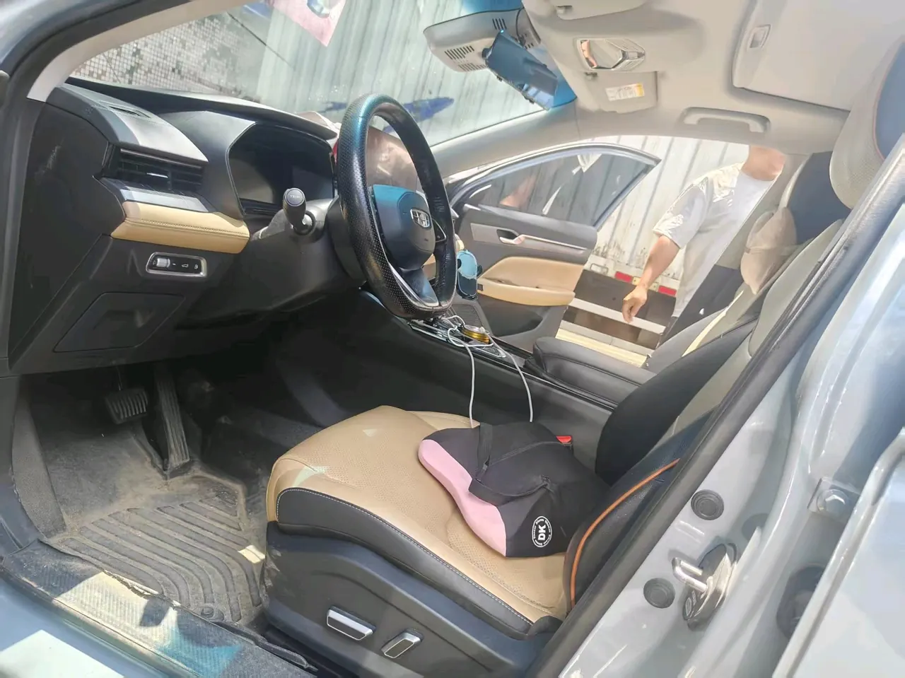 Geely 2024 Imperial L Hi P 1.5TD Longteng Pro 100KM Excellent Automatic Gear 2