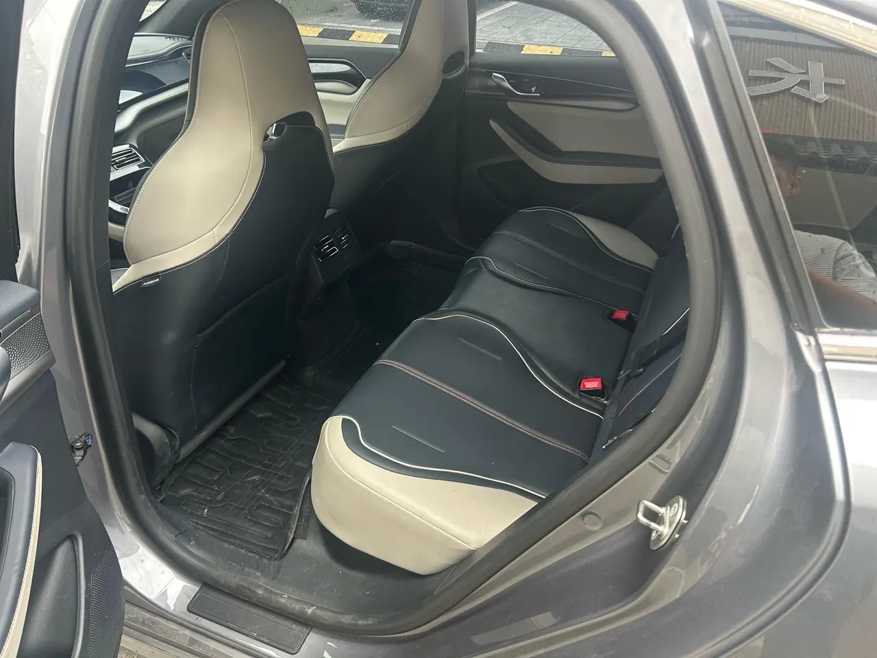 BYD 2021 Qin PLUS EV 400KM Luxury Automatic Gear 4