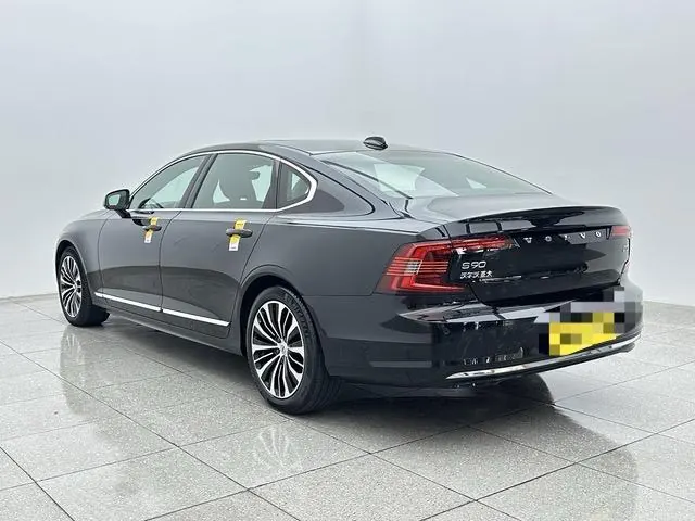 Volvo 2024 S90 48V 2.0T B5 Zhiyi Deluxe Edition Automatic Gear 4
