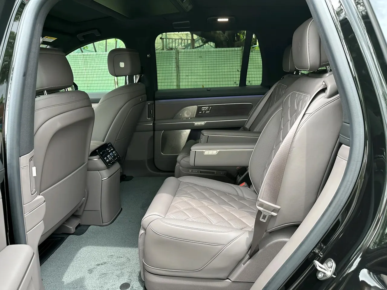 NIO 2026 ES8 6-seat executive deluxe automatic gear 6