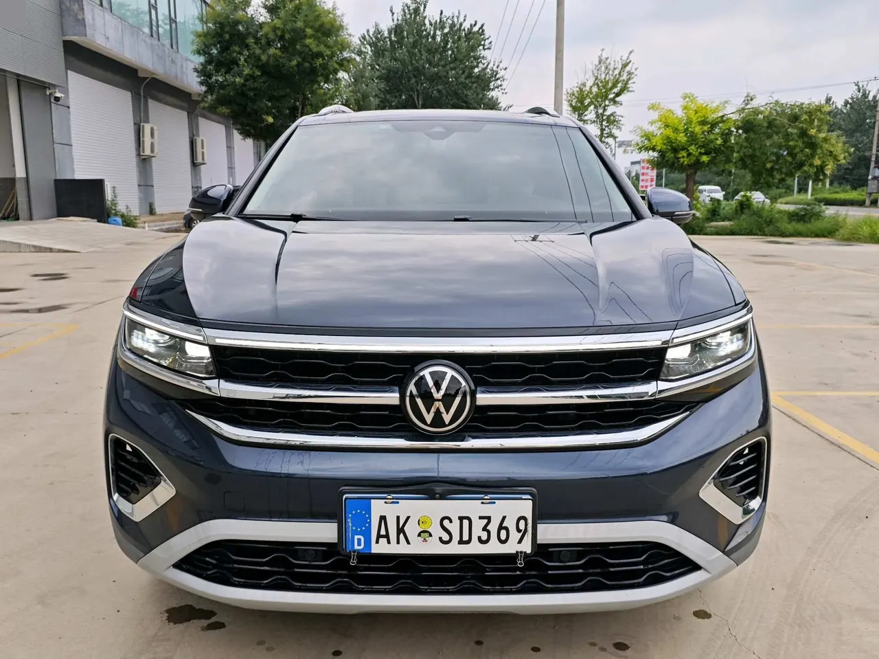 Volkswagen 2022 model range 2.0TSI 380TSI four-wheel drive luxury version Pro6 automatic gear 3
