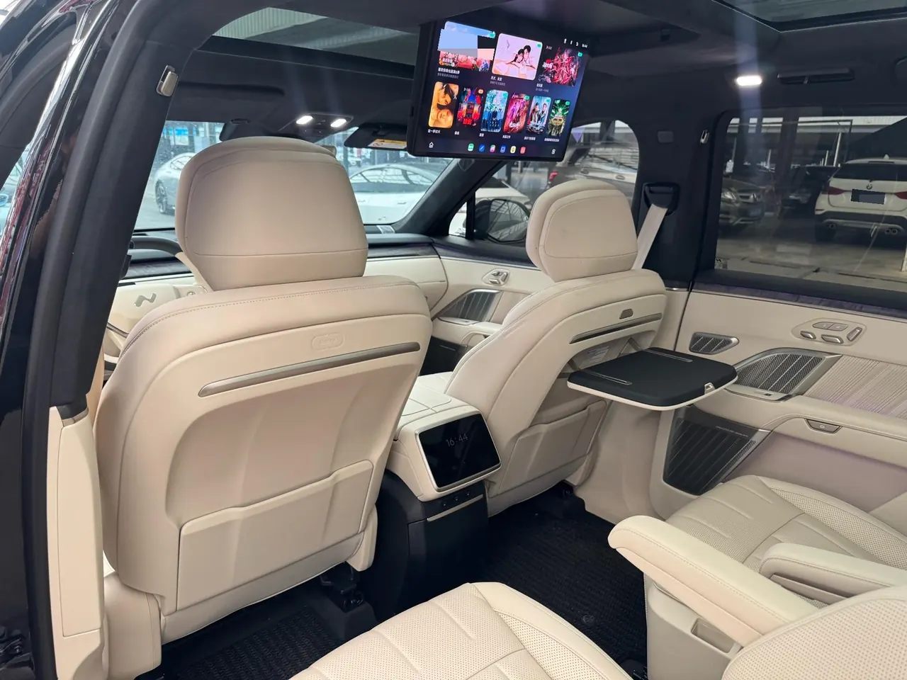 ONVO 2026 L90 Max six-seat automatic gear 9