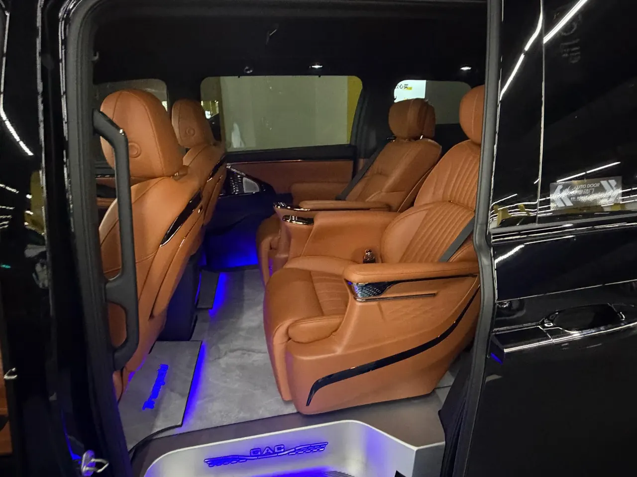 Chuanqi 2026 M8 Double Engine 2.0T Extreme Edition Automatic Gear 4
