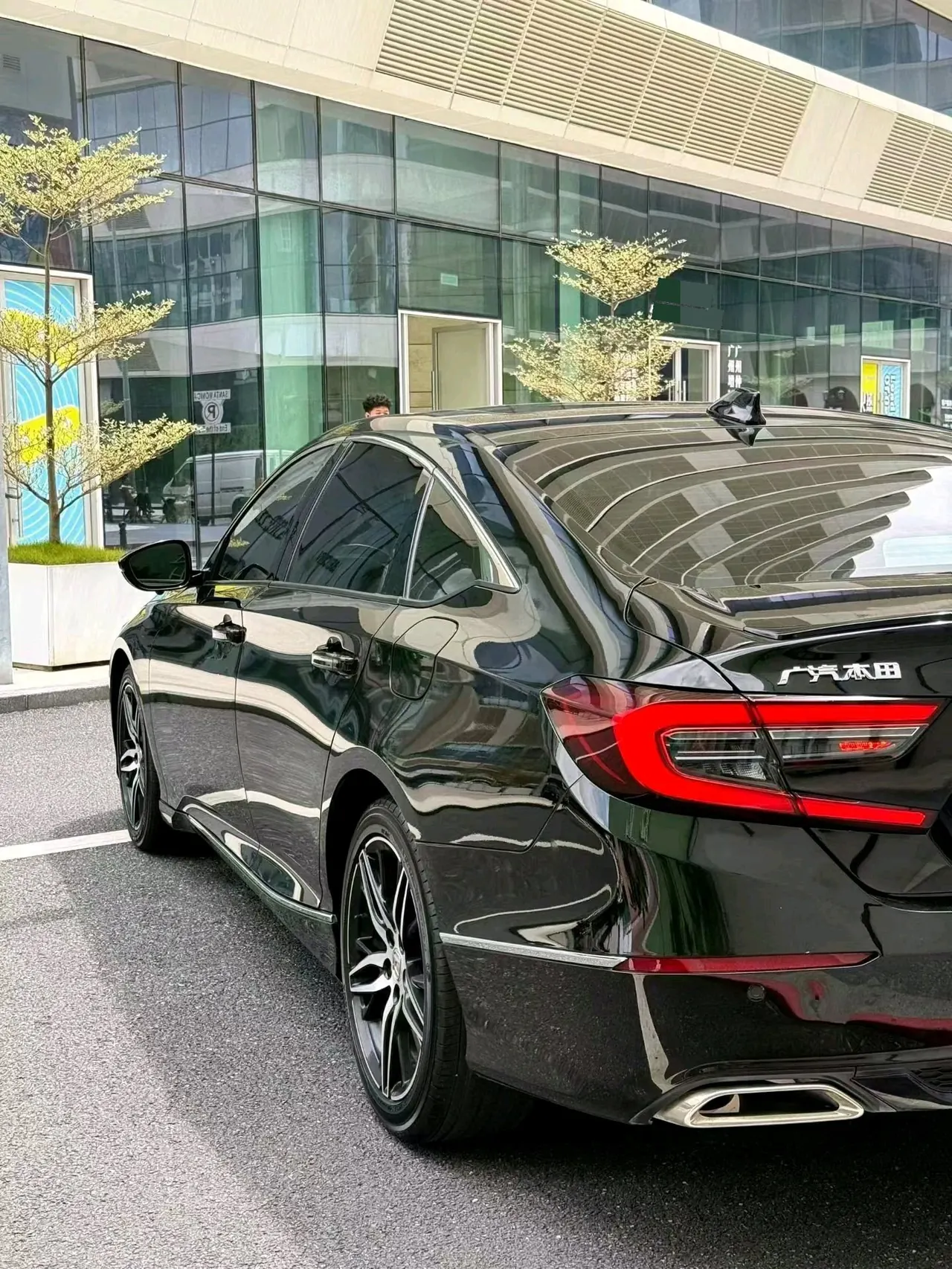 Honda 2022 10th Generation Accord 1.5T Stepless 260TURBO Magic Night Premium Edition Automatic Gear 2