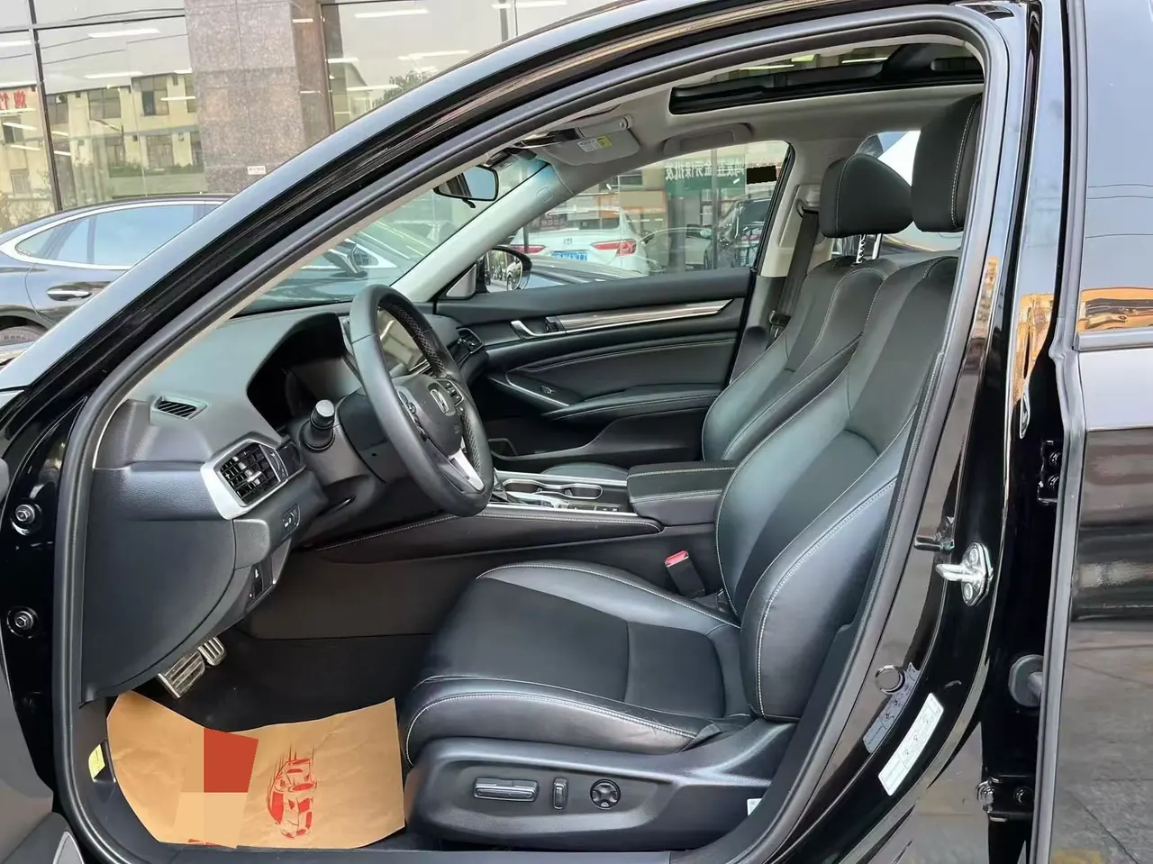 Honda 2022 10th Generation Accord 1.5T Stepless 260TURBO Magic Night Premium Edition Automatic Gear 3