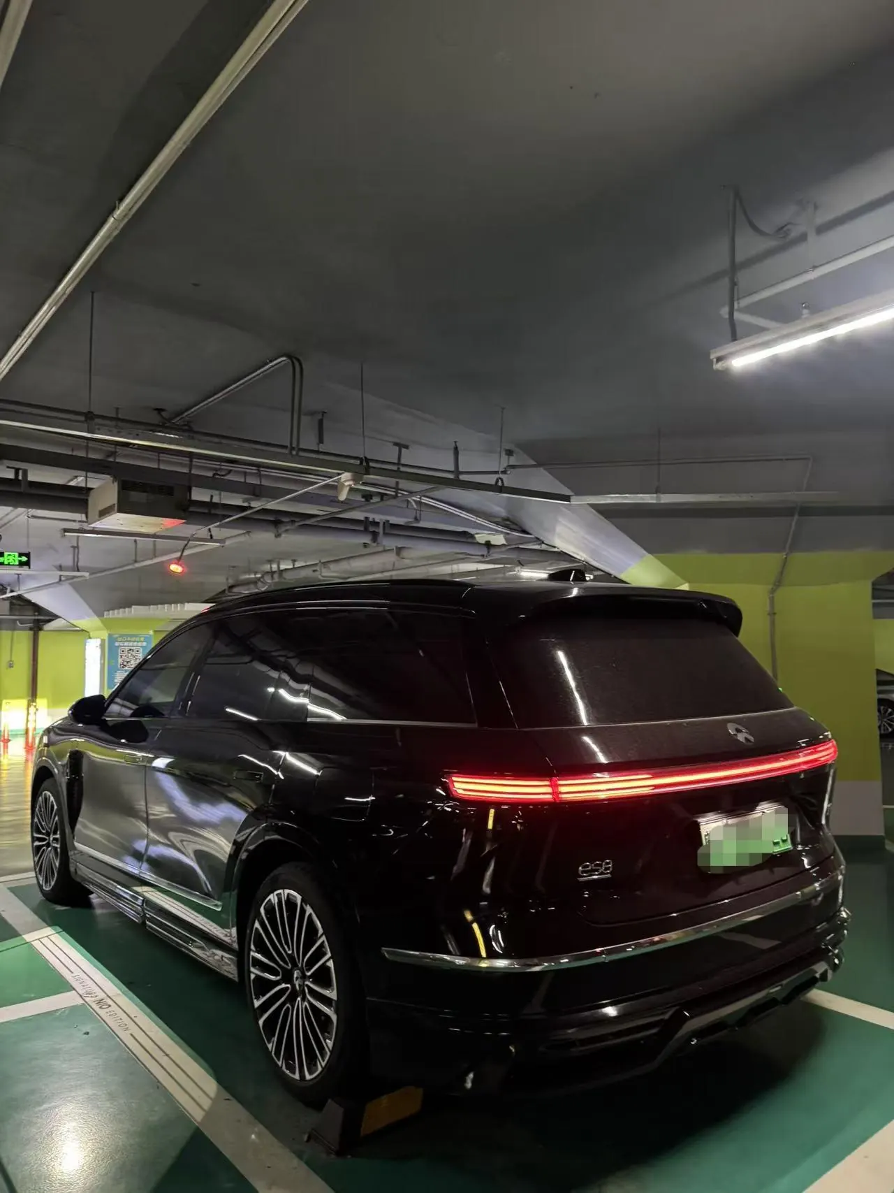 NIO 2026 ES8 6‑Seater Executive Signature Edition Automatic Transmission 2