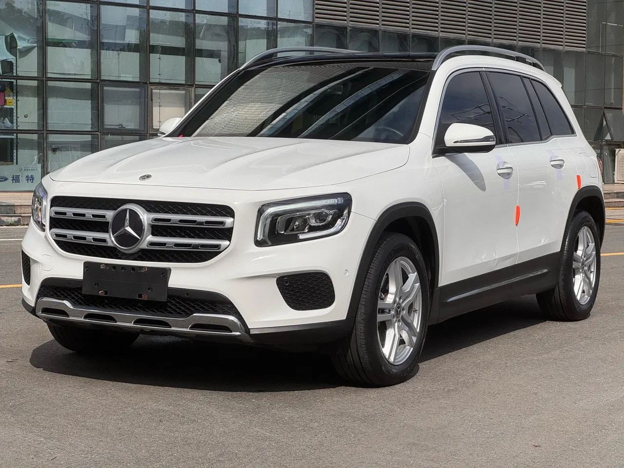 Open image lightbox: Mercedes Benz 2021 GLB 200 1.3T Dynamic Automatic