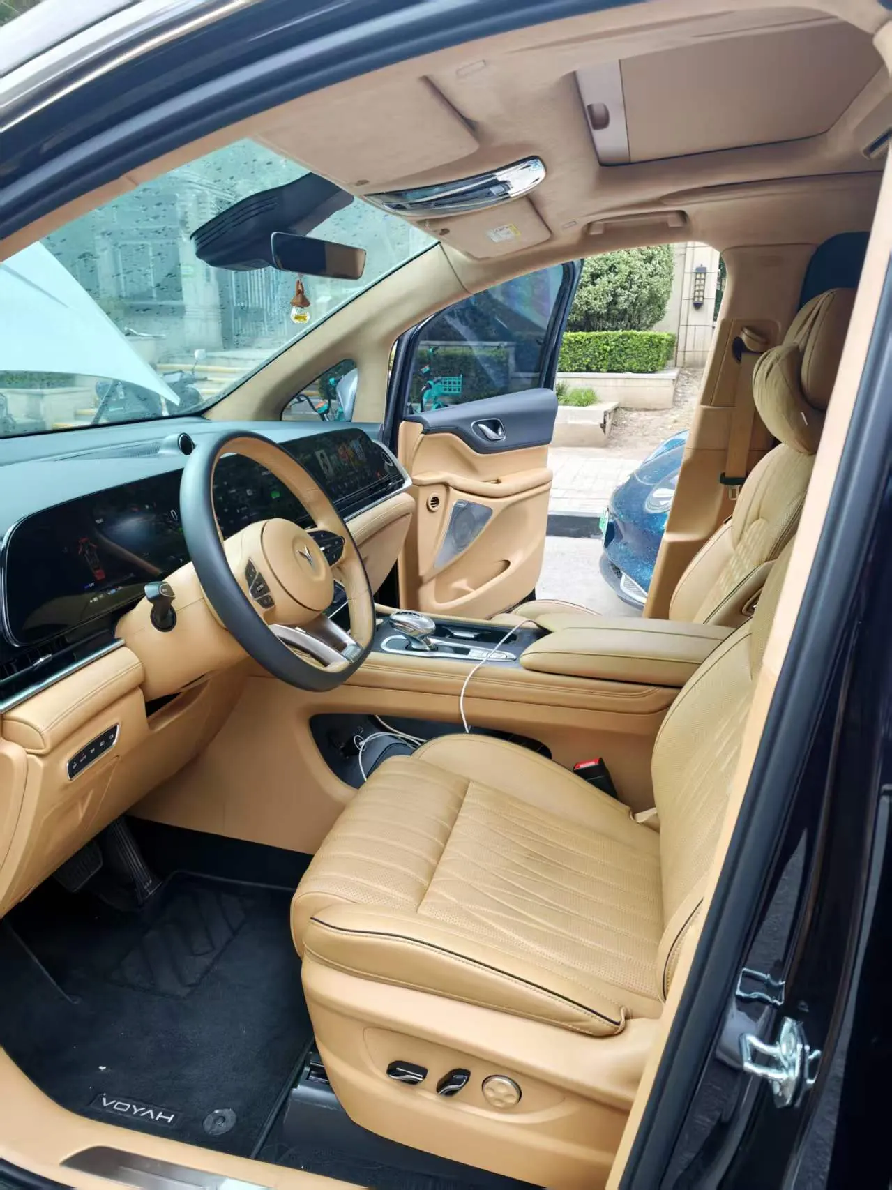 Voyah 2024 dreamers PHEV 1.5T long endurance flagship automatic gear 2