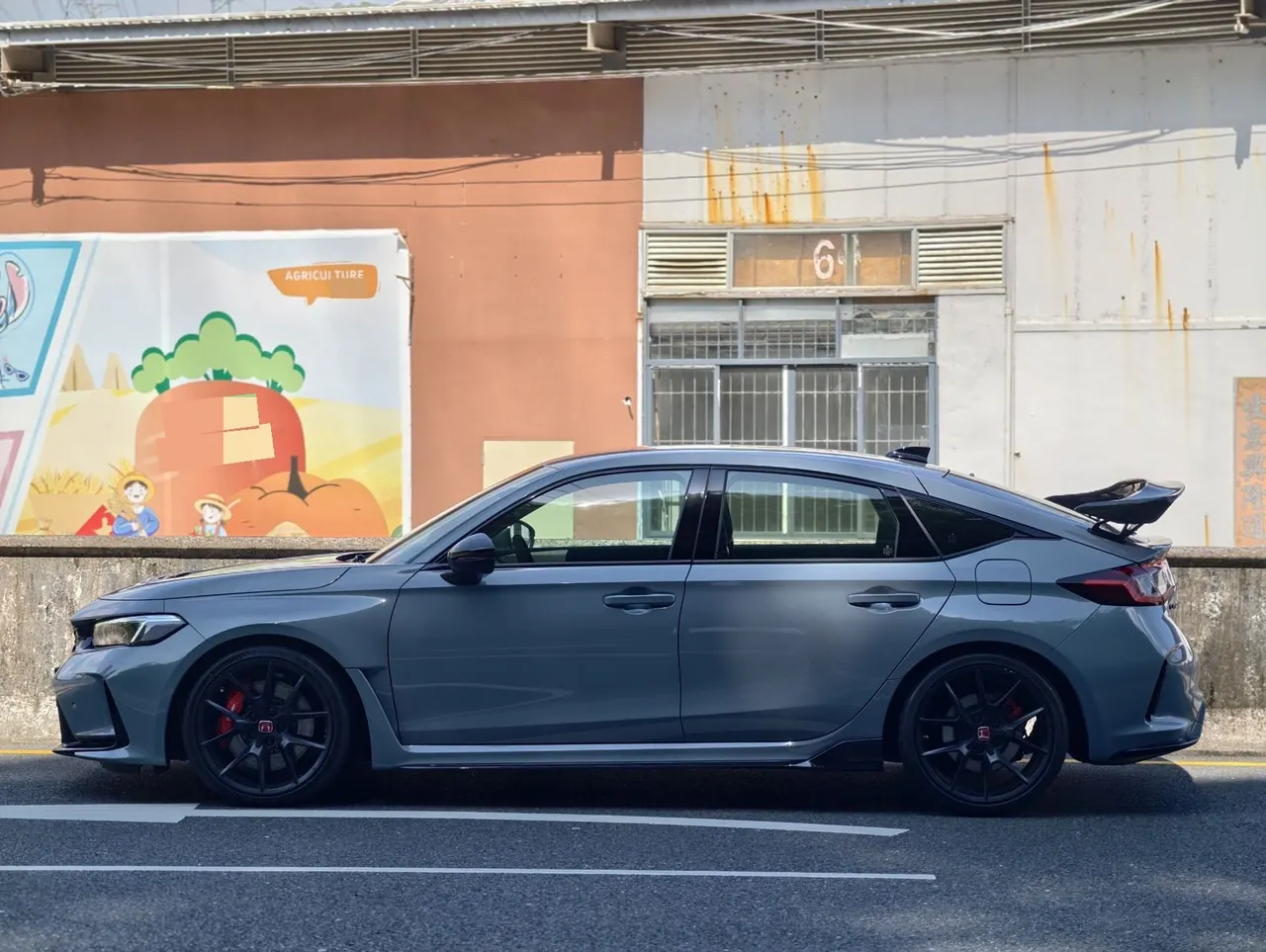 Honda Civic (Imported) 2023 Model Civic Type R 2.0T 420TURBO Manual Transmission 3