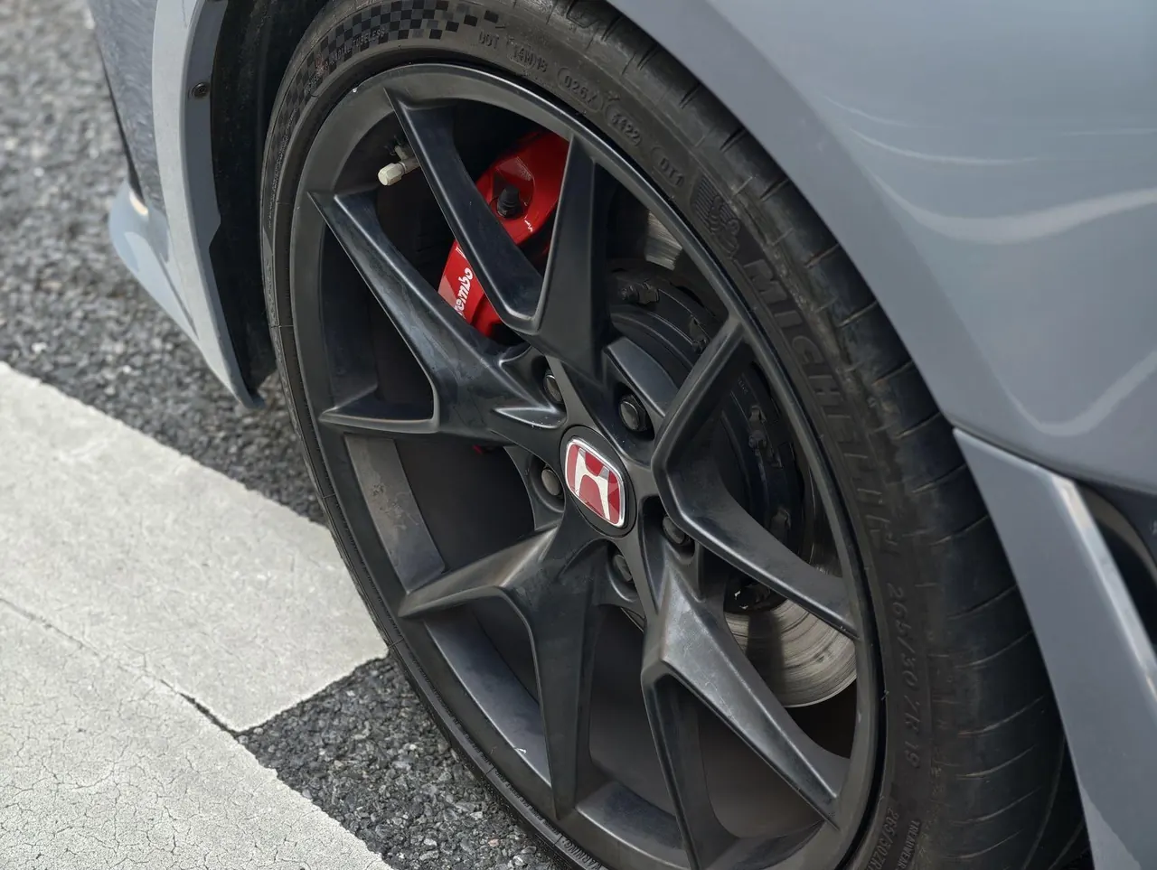 Honda Civic (Imported) 2023 Model Civic Type R 2.0T 420TURBO Manual Transmission 8