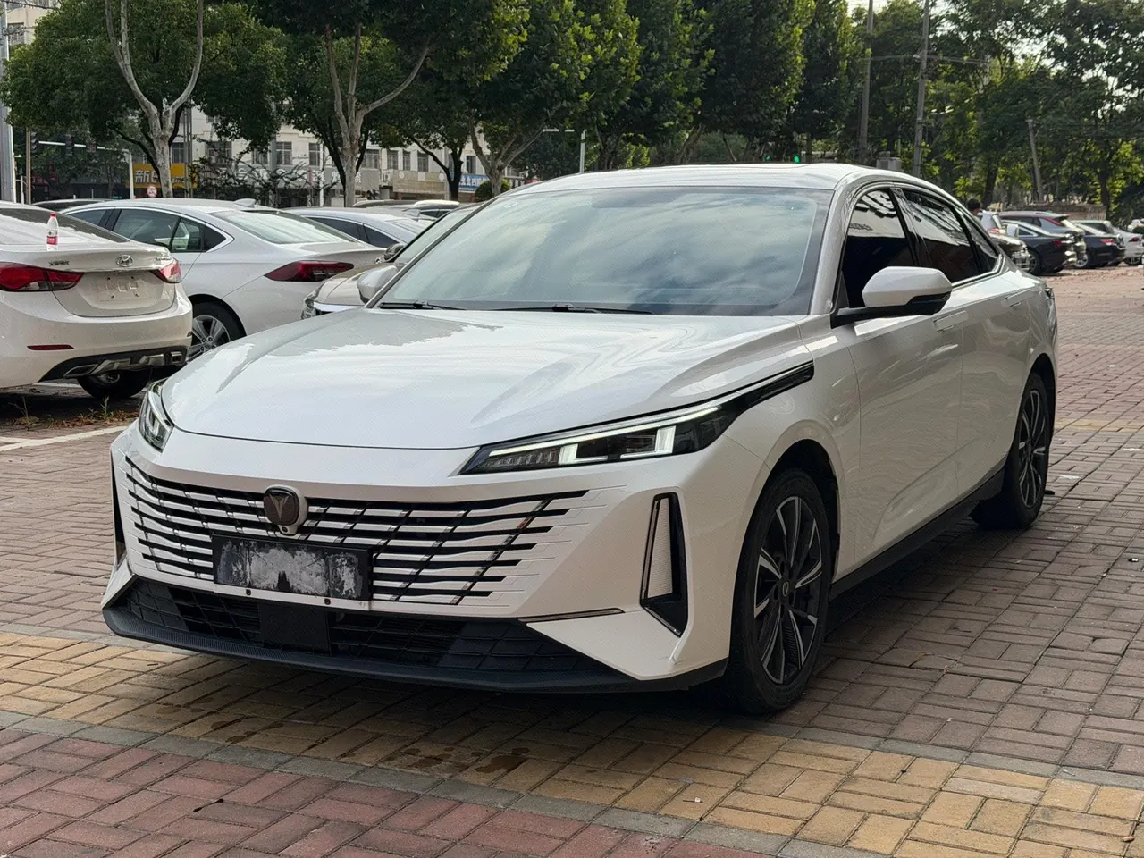 Open image lightbox: ChangAn 2024 Yidong 1.5TGDI Flagship Automatic Gear