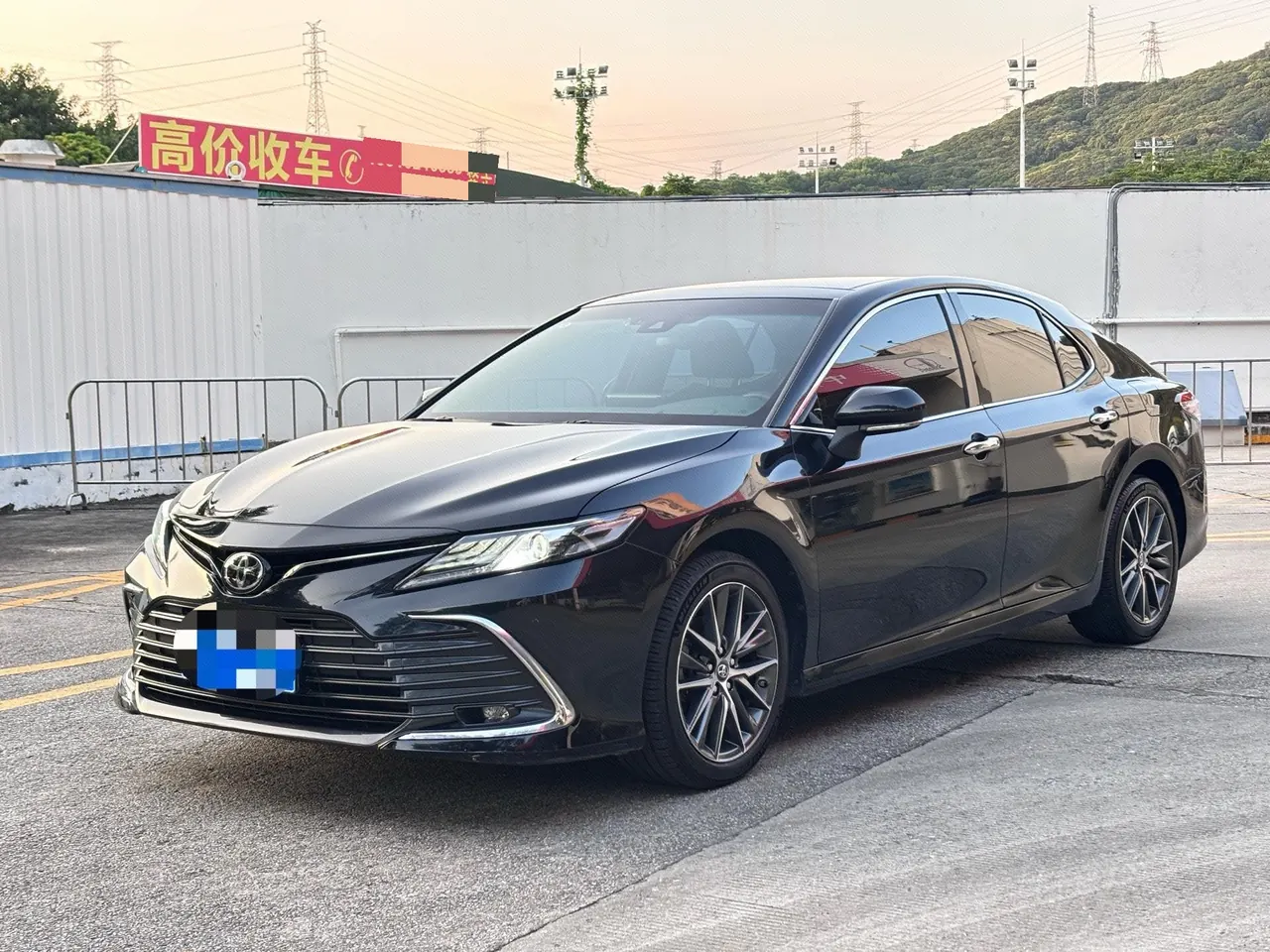 Open image lightbox: Toyota 2021 Camry 2.5G Deluxe Edition Automatic Gear