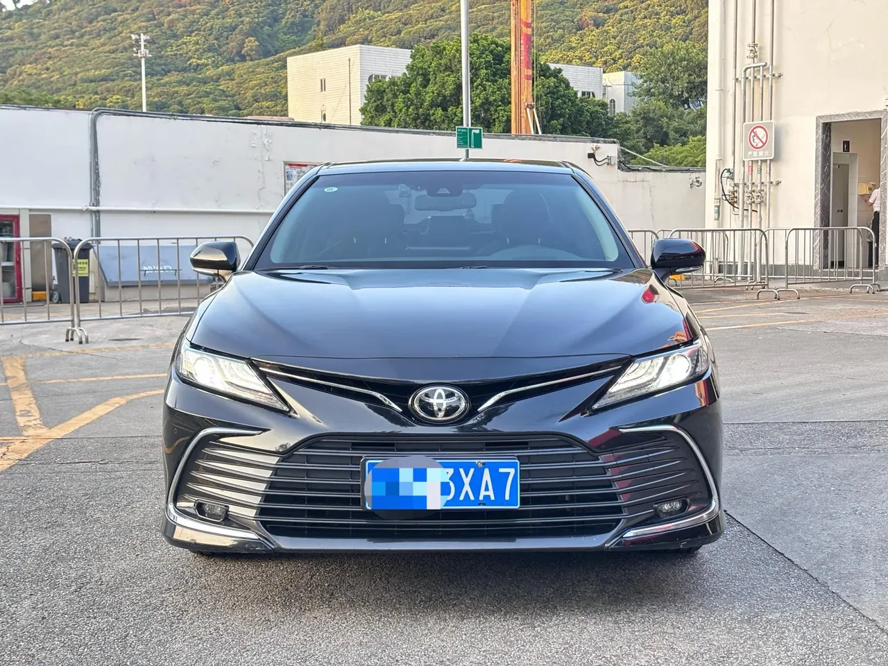 Toyota 2021 Camry 2.5G Deluxe Edition Automatic Gear 2