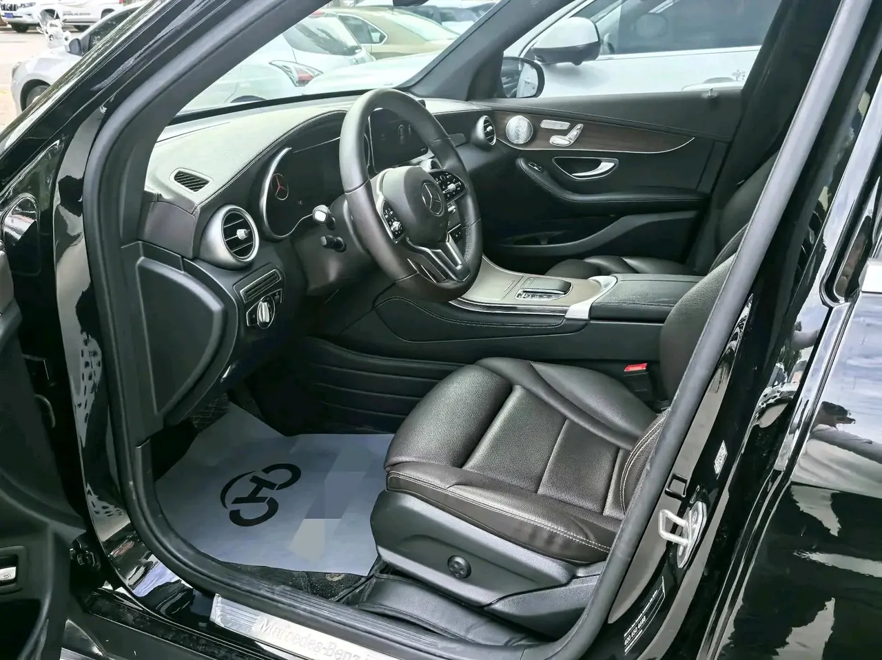 Mercedes Benz 2021 GLC 300 L 4MATIC 2.0T Dynamic Automatic 3