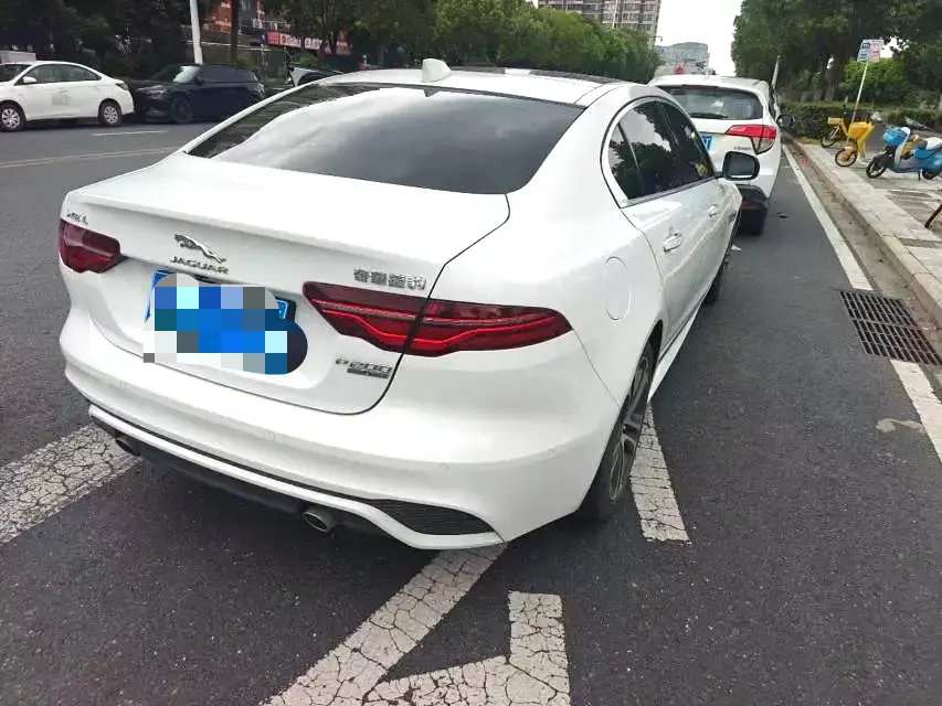Jaguar 2020 XEL 2.0T 200PS R-DYNAMIC S Enterprising Sports Edition Automatic Gear 5