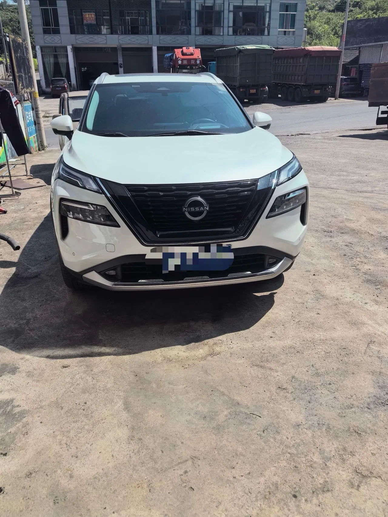 Nissan 2023 Qijun e-POWER Super Mixed Dual Motor Four-wheel Drive Extreme Automatic Gear 3