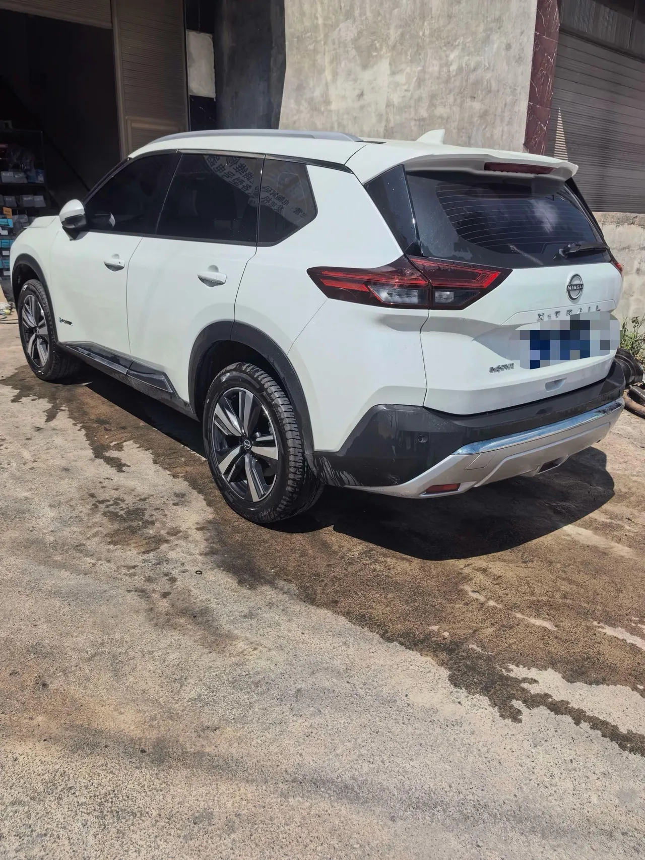 Nissan 2023 Qijun e-POWER Super Mixed Dual Motor Four-wheel Drive Extreme Automatic Gear 4