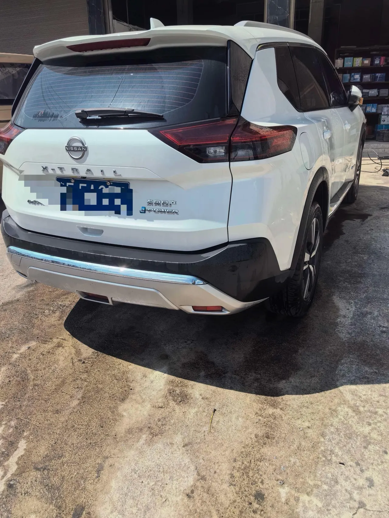 Nissan 2023 Qijun e-POWER Super Mixed Dual Motor Four-wheel Drive Extreme Automatic Gear 8