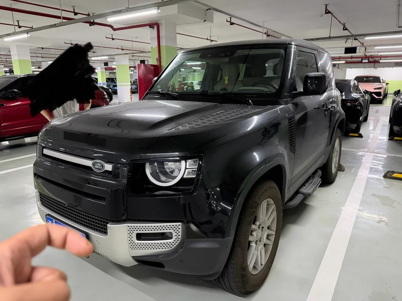 打开图片灯箱:Land Rover Guard (Imported) 2024 Guard 90 2.0T P300 S Automatic Gear